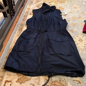 Navy sleeveless long rain jacket